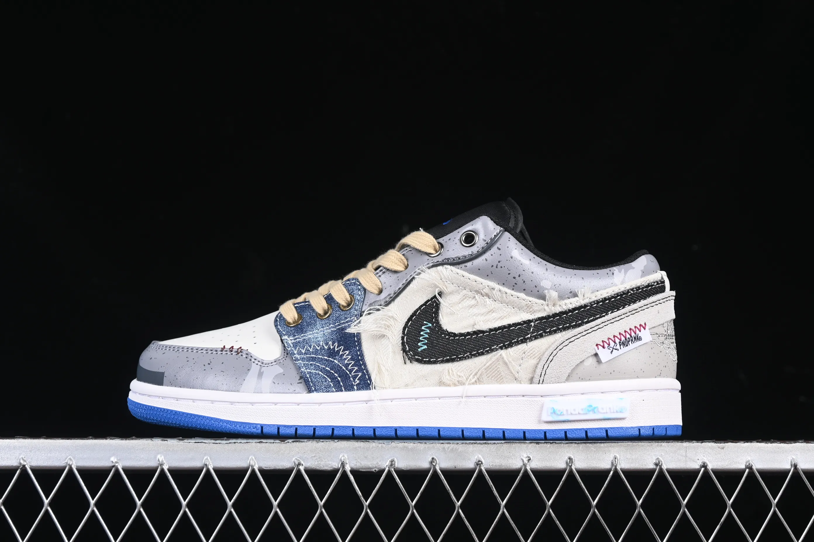 All Categories Air Jordan Jordan Series Basketball Shoes Air Jordan 1 Low Air Jordan 1 Low AJ1 Joe 1 Panda Prank Wave Fisherman Overfishing Blue Brown Gray Low-top Retro Basketball Shoes 553558-140